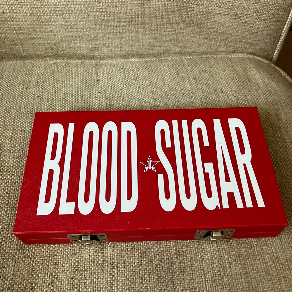 Jeffree star blood sugar makeup palette